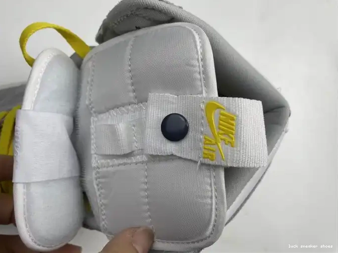 Rep LUCY CW6576-100 Smoke Switch 1 High Air Light Jordan 0502